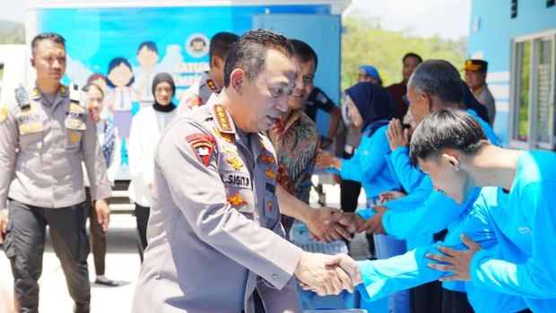 Kapolri Tinjau SPPG Polres Semarang