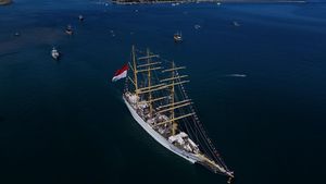 KRI Bima Suci Tinggalkan Makassar, Lanjut Berlayar ke Surabaya