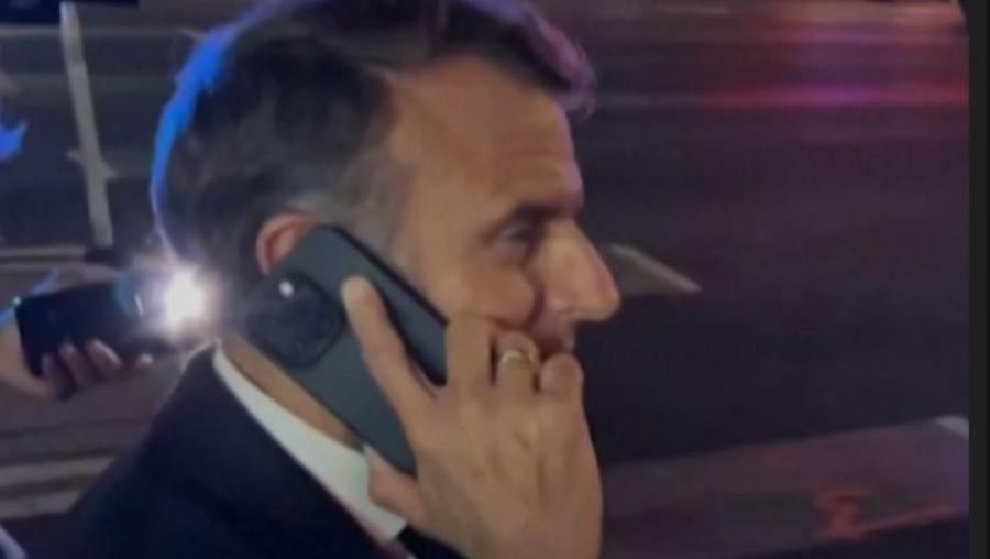 Video Mau Nyeberang Tapi Dilarang, Macron Langsung Telepon Trump