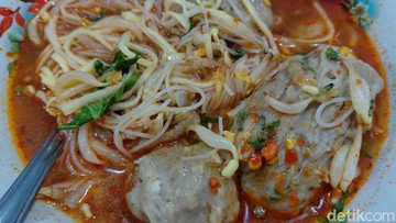 Bikin Ngiler! Racikan 'Misdaseum' Baso Mang Imu Dari 1970 - Cilawu