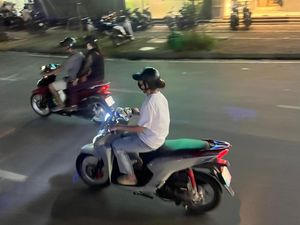 Tahun Depan Vietnam Larang Motor Bensin, Jepang Peringatkan Ancaman PHK Tahun Depan Vietnam Larang Motor Bensin, Jepang Peringatkan Ancaman PHK