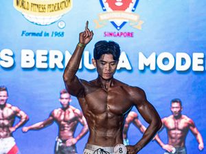 Binaragawan Oscar Tamio Berjaya di Singapura