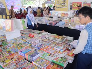 Genjot Minat Baca, Pemkab Gresik Gelar Festival Literasi Out of The Book Genjot Minat Baca, Pemkab Gresik Gelar Festival Literasi Out of The Book