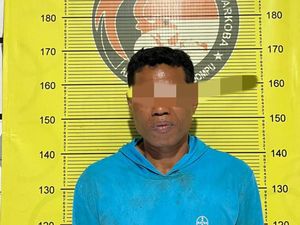 Nyambi Jadi Kurir Sabu, Petani di Dompu Ditangkap Polisi Nyambi Jadi Kurir Sabu, Petani di Dompu Ditangkap Polisi