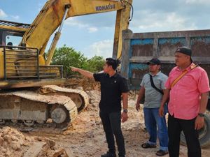 Galian C Ilegal di Kampar Dibongkar Polisi: Alat Berat Disita, 2 Pelaku Dijerat