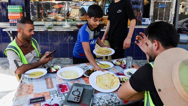 Potret Anak Irak, Masa Kecil Terampas Demi Hidupi Keluarga