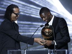 Detik-detik Ronaldinho Umumkan Dembele Jadi Pemenang Ballon dOr 2025