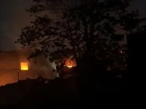 Bentrok Antarwarga Kembali Pecah di Tallo Makassar, Sejumlah Rumah Dibakar Bentrok Antarwarga Kembali Pecah di Tallo Makassar, Sejumlah Rumah Dibakar