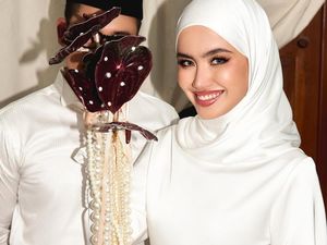 7 Potret Pernikahan Sederhana Sashfir di KUA, Hijab Simple Bikin Kagum 7 Potret Pernikahan Sederhana Sashfir di KUA, Hijab Simple Bikin Kagum