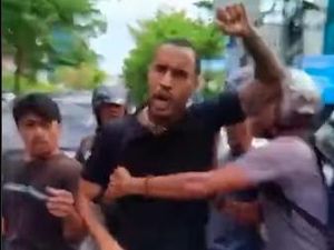 Viral Pemain PSM Victor Luiz Ngamuk di Jalanan Makassar Diduga Hendak Memukul