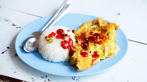 Thai rice with omelet and chili, socalled kao kai teow in Thailand