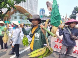 Massa Bawa Pisang hingga Petai ke Aksi Hari Tani, Harap Petani Bisa Sejahtera