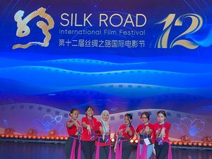 Tari Indonesia Memukau di 12th Silk Road International Film Festival di China! Tari Indonesia Memukau di 12th Silk Road International Film Festival di China!