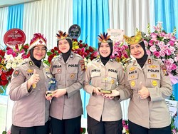 2 Polwan Polda Riau Berprestasi Terima Penghargaan dari Kapolri