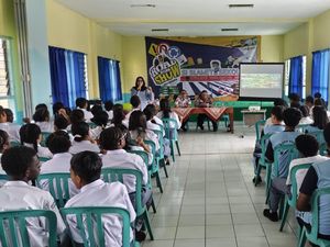 Polisi Gencarkan Edukasi Bahaya Narkoba pada Pelajar di Kota Batu Polisi Gencarkan Edukasi Bahaya Narkoba pada Pelajar di Kota Batu