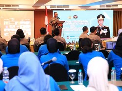 Gelar Anev, Kadiv Humas Polri Tekankan Refleksi untuk Perkuat Kehumasan