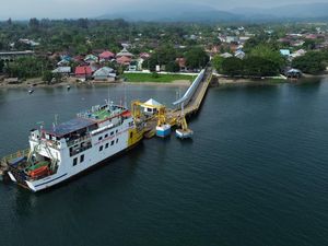 Naik Kapal Ferry di Maluku Utara Beli Tiketnya Bisa Online Naik Kapal Ferry di Maluku Utara Beli Tiketnya Bisa Online