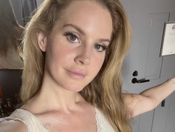 Lana Del Rey Bantah Operasi Plastik, Akui Jalani Prosedur Estetika Ini