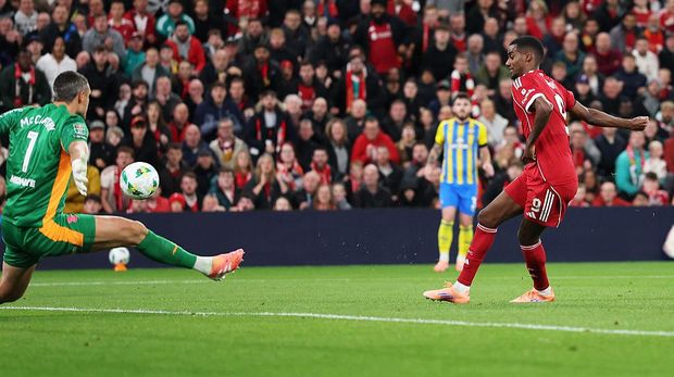 LIVERPOOL, ENGLAND - SEPTEMBER 23: Alexander Isak of Liverpool scores his team's first goal during the Carabao Cup Third Round match between Liverpool and Southampton at Anfield on September 23, 2025 in Liverpool, England. (Photo by Stu Forster/Getty Images)