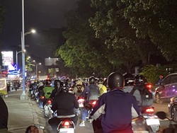 Lenteng Agung Arah Depok Macet Parah, Pemotor Sampai Matikan Mesin