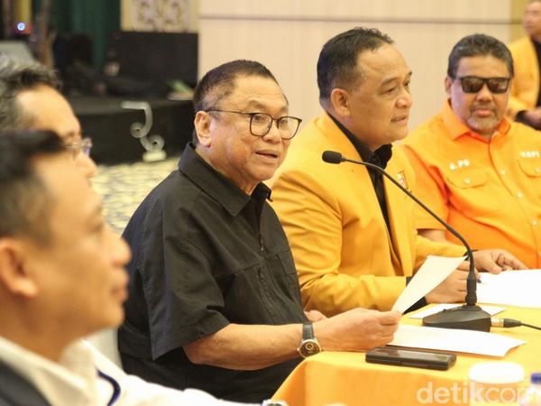 Momen Petinggi Parpol Non Parlemen Kumpul di Kediaman OSO