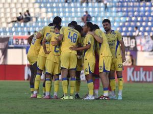 4 Jimat Baru yang Bikin Persib Lupa Rasanya Kalah 4 Jimat Baru yang Bikin Persib Lupa Rasanya Kalah