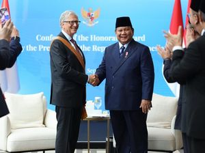 Prabowo Gelar Pertemuan dengan Bill Gates, Anugerahkan Bintang Jasa Utama