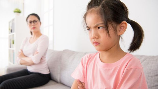 Psikolog Ungkap 3 Kalimat yang Harus Diucapkan Orang Tua saat Anak Marah & Kecewa