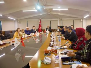 RI Jajaki Kerja Sama Industri Halal ke Turki RI Jajaki Kerja Sama Industri Halal ke Turki