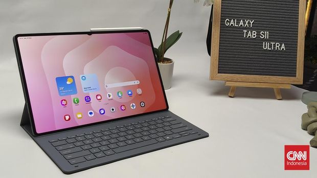 Samsung merilis tablet flagship terbaru Galaxy Tab S11 dan S11 Ultra yang dibanderol dengan harga mulai dari Rp14,999 juta. Tablet ini menghadirkan pembaruan pada beberapa fitur, mulai dari Galaxy AI hingga S-Pen.