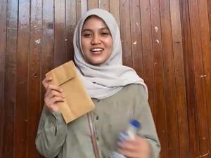 Uang Kembali, Korban Penipuan Loker Berterima Kasih ke Polsek Duren Sawit Uang Kembali, Korban Penipuan Loker Berterima Kasih ke Polsek Duren Sawit
