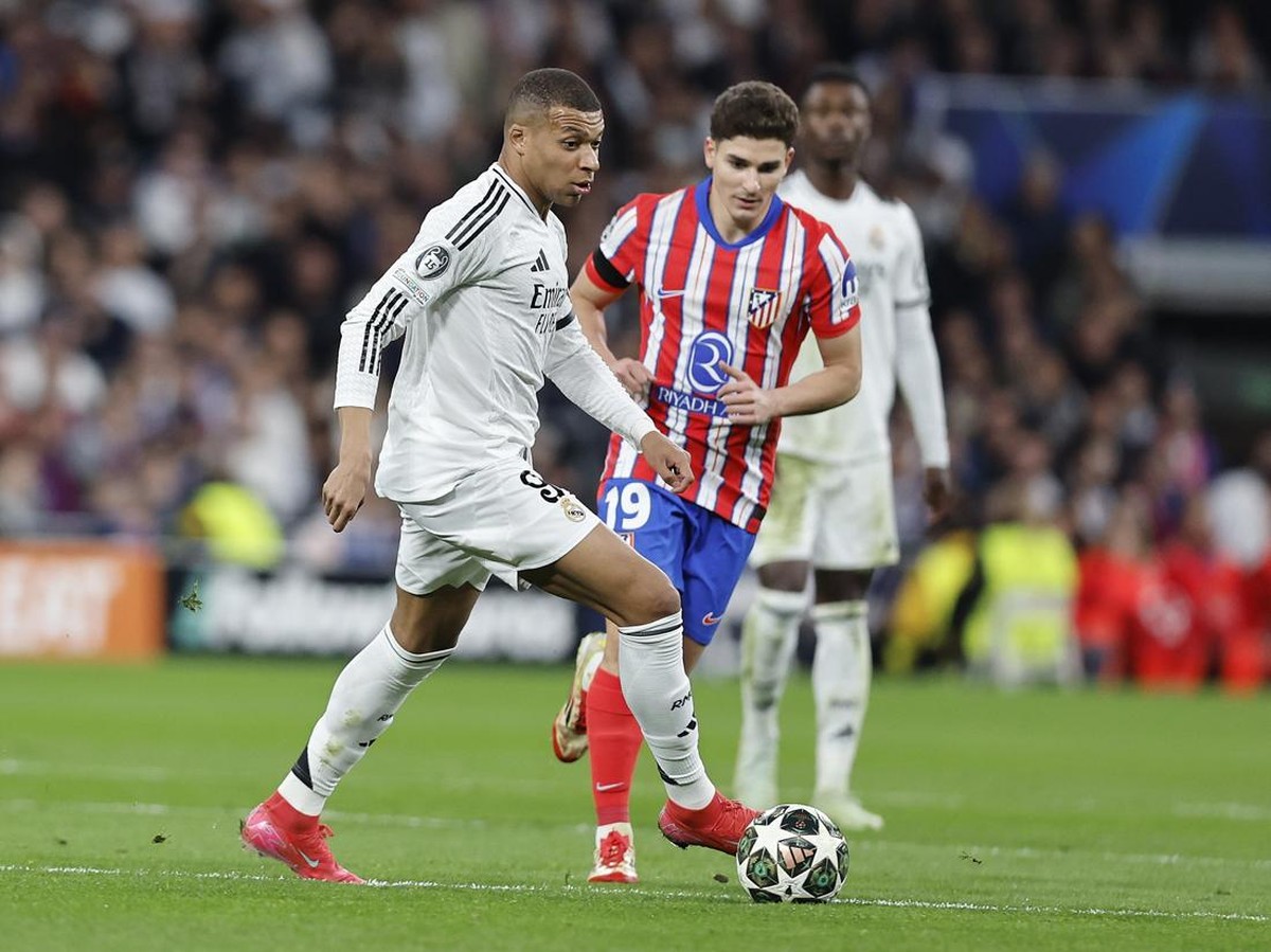 Real Madrid dijagokan bisa menumbangkan Atletico Madrid. (Foto: DeFodi Images via Getty Images/DeFodi Images