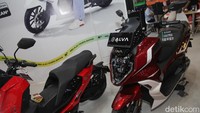 Harga Bensin Makin Mahal, Penjualan Motor Listrik Meroket?