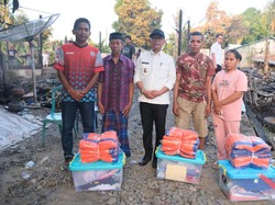 Bupati Soppeng Salurkan Bantuan untuk Korban Kebakaran di Desa Masing