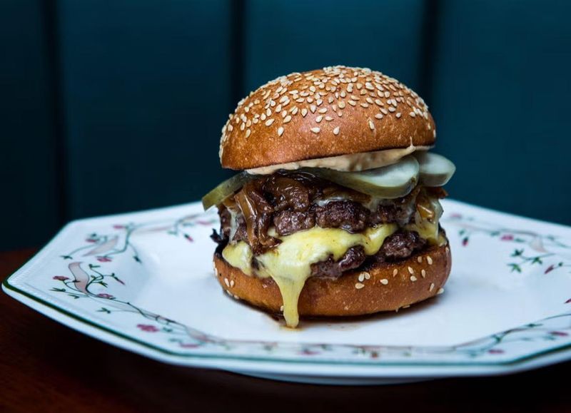 Burger terlezat di dunia, terdiri dari berbagai restoran di Inggris hingga Spanyol.