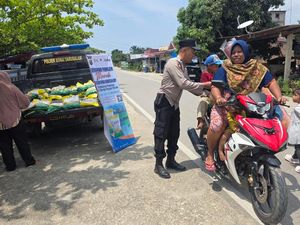 Polres Rohul Gelar Gerakan Pangan Murah, Beras Dijual Rp 11 Ribu/Kilo Polres Rohul Gelar Gerakan Pangan Murah, Beras Dijual Rp 11 Ribu/Kilo