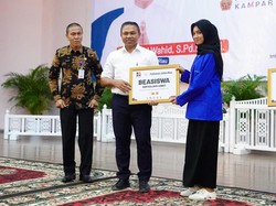 Gubernur Abdul Wahid Salurkan Beasiswa Sawit ke 5 Kampus di Riau