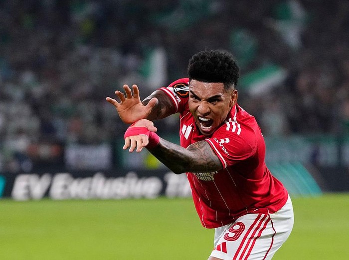 Igor Jesus centre-forward of Nottingham Forest and Brazil celebrates after scoring his sides first goal during the UEFA Europa League 2025/26 League Phase MD1 match between Real Betis Balompie and Nottingham Forest FC at Estadio La Cartuja on September 24, 2025 in Seville, Spain. (Photo by Jose Breton/Pics Action/NurPhoto via Getty Images)