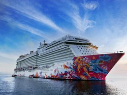 Bermain Bersama The Smurf di Kapal Pesiar Genting Dream