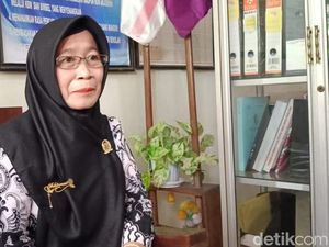 Kepsek SDN Semanding Angkat Bicara 7 Siswanya Diduga Keracunan MBG