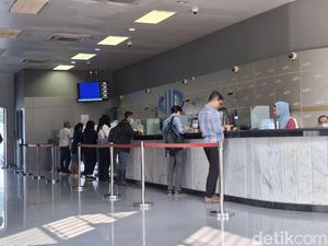 Rupiah Kurang Darah, Money Changer Jual Dolar AS Nyaris Rp 16.800 Rupiah Kurang Darah, Money Changer Jual Dolar AS Nyaris Rp 16.800