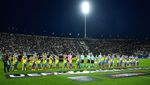 Foto: Bendera Palestina saat Klub Israel Main di Liga Europa