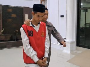Pelaku Pembunuhan Sadis di Barbershop Jombang Divonis 13 Tahun Bui Pelaku Pembunuhan Sadis di Barbershop Jombang Divonis 13 Tahun Bui