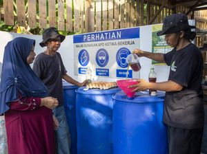Ekonomi Sirkular di Indramayu: Sampah Ditukar Telur Ayam Ekonomi Sirkular di Indramayu: Sampah Ditukar Telur Ayam