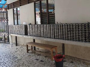 Ortu Waswas Usai Kasus Keracunan di Ketapang, Larang Anak Konsumsi MBG Ortu Waswas Usai Kasus Keracunan di Ketapang, Larang Anak Konsumsi MBG