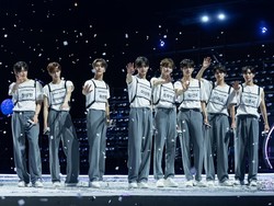 ALPHA DRIVE ONE Penerus ZEROBASEONE ALPHA DRIVE ONE Penerus ZEROBASEONE