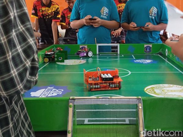 Keseruan ASEAN Robotic Day 2025, Bisa Tanding  Bola dengan Robot!