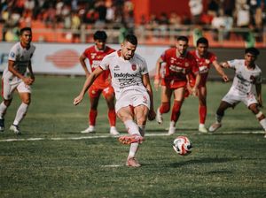Bali United Tumbangkan Semen Padang 3-1 di Stadion Haji Agus Salim Bali United Tumbangkan Semen Padang 3-1 di Stadion Haji Agus Salim