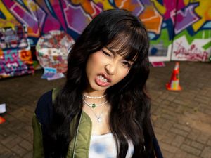 Dominique Adhadiaz Bangkitkan Nuansa Musik R&B 2000-an Lewat Terus Gila Dominique Adhadiaz Bangkitkan Nuansa Musik R&B 2000-an Lewat Terus Gila