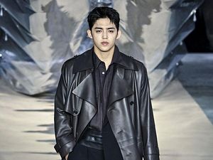 10 Gaya Artis Korea di Milan Fashion Week 2025, S.Coups Jadi Model Runway 10 Gaya Artis Korea di Milan Fashion Week 2025, S.Coups Jadi Model Runway